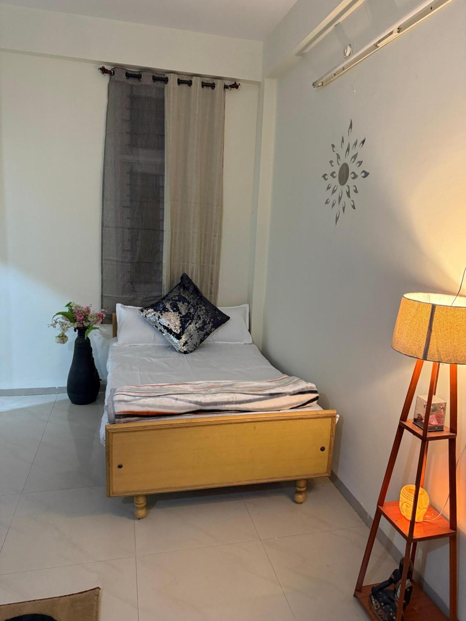 Ava Homestay Індаур Екстер'єр фото